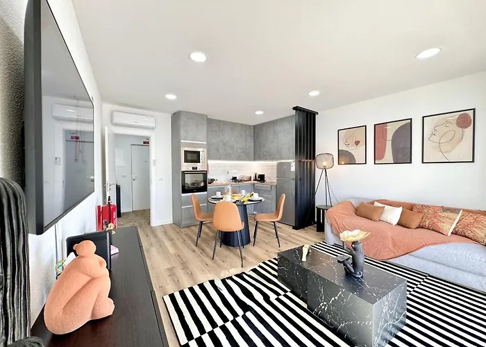 アパート Shine By Homing アルブフェイラ