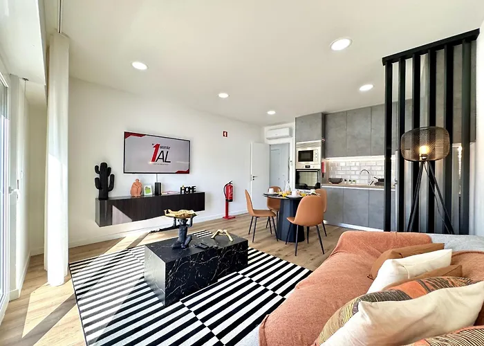 Shine By Homing アパート