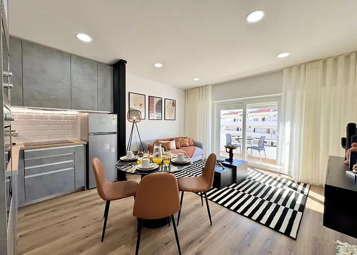 アパート Shine By Homing